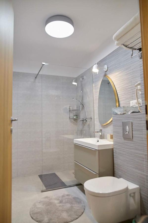 Ara Apart Hotel #3 Brasov Luaran gambar